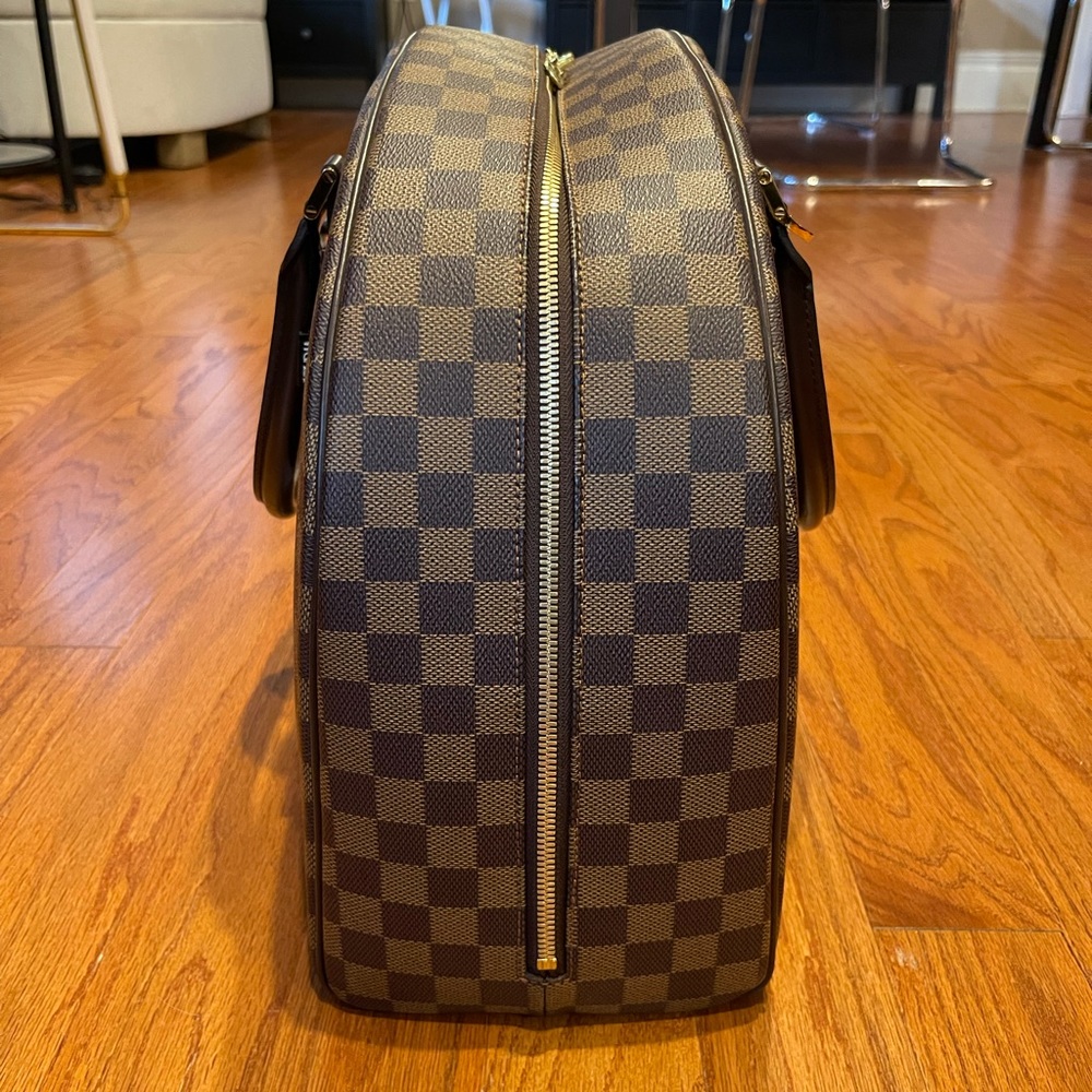 Runway LV - Picture 5 of 15